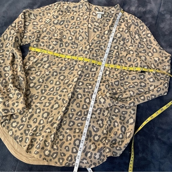 A New Day Cheetah Button Down Long Sleeve Blouse Small - Picture 2 of 6
